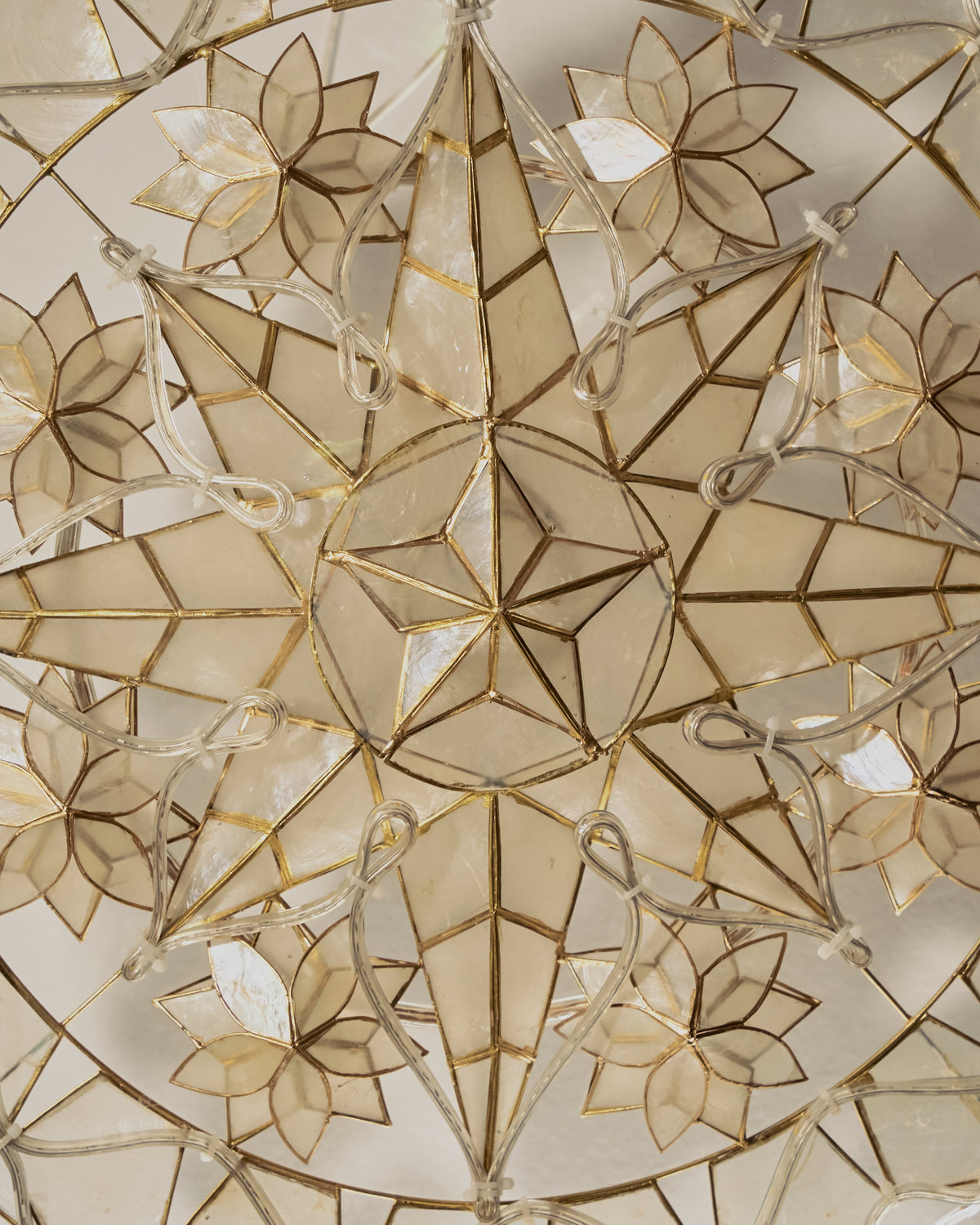 White Tala Capiz Parol (ST46)